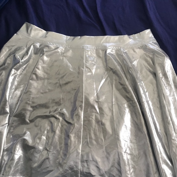 Clothes - Picture 2 of 2